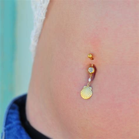 Navelpiercing .